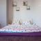 VIOLET APARTMENT