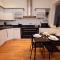 Derby 2 Bed Town House - Mins to University & City - Secure Parking
