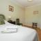 Dean Court Bungalow - Parking - by Brighton Holiday Lets - Rottingdean
