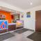 Motel 6-Bakersfield, CA - Airport