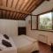 LAia Country Holidays