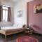 Dulan The Travel Bug Bistro Inn - Donghe