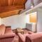 Econo Lodge Inn & Suites
