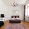 Chic & Charm Apartment