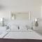 Charming Apartment with Balcony & Pool - Lisabon