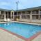 Econo Lodge Inn & Suites Port Arthur near Sabine Pass - بورت أرثر