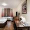Downtown Hollywood Gardens Inn & Suites