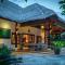 Villa Segara Murti - Stylish Beachfront Villa! - Banjar