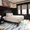 A Stylish Stay w/ a Queen Bed, Heated Floors.. #17 - Бруклін