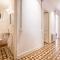 b32-Sunny and Modernist apartment for groups in center - Барселона