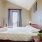 Mali Miločer Bay Accommodation