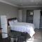 Lux Rooms on 37