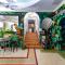 South Beach Rooms and Hostel