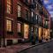 Charming & Stylish Studio on Beacon Hill #15
