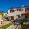 Rooms with a parking space Cres - 2512