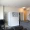 Foto: Spacious Two Bedroom Furnished Apartment Square One-05 8/74