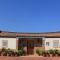Longmen Inn Bed and Breakfast