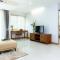 Lasalle Suites Hotel & Residence