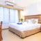Lasalle Suites Hotel & Residence