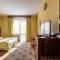 Status Hotel