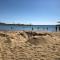 Luxury 2 bedroom APT 2 min from beach
