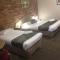 Pines Country Club Motor Inn