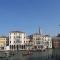 LOFT OVERLOOKING THE GRAND CANAL