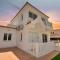 Villa Nissi Gold