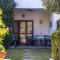 Foto: Casa Costa- 3 Mins To The Beach, Garden, BBQ