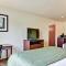 Castle Rock Inn & Suites - Quinter