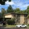 the Juliet, Best Area, 2 Bedrooms, WD, Jacuzzi Bath, New Carpet, 825sf - Tacoma