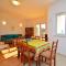 Holiday Home Mira by Interhome