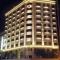 Grand Earl Hotel