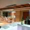 Mosaic Hotel, Noida