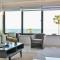 Phaedrus Living Seaview Luxury Flat Marina Court 213