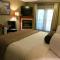 Village Creek Country Inn - Westerose