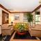 Best Western Louisville East Inn & Suites