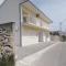 Apartments Braco - Seget Vranjica
