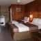Plaza Motel