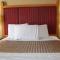 Plaza Motel