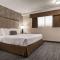 Ramada by Wyndham Airdrie Hotel & Suites - Airdrie