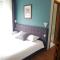 Yasha Hotel