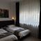Yasha Hotel