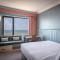 Shoreline Hotel