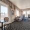Gaslamp Plaza Suites