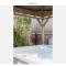 The Studio Castlerock with Hot Tub