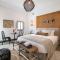 Amelot Art Suites