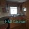 H&B Caravan on Marine Holiday Park - 拉尔