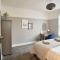 Host & Stay - Windsor Cottage