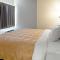 Quality Inn & Suites Robbinsville